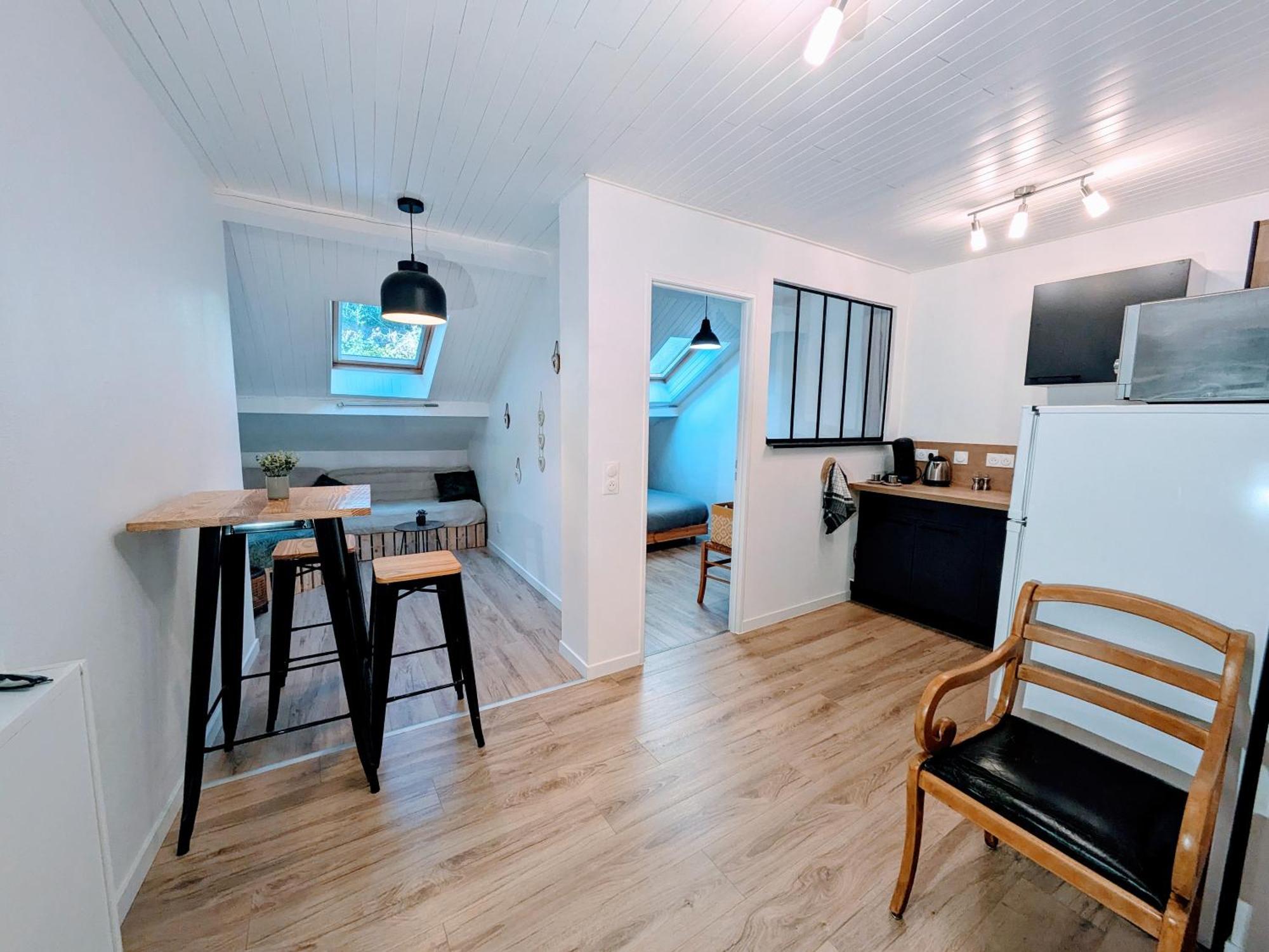Sous La Tour Apartman Poligny  Kültér fotó