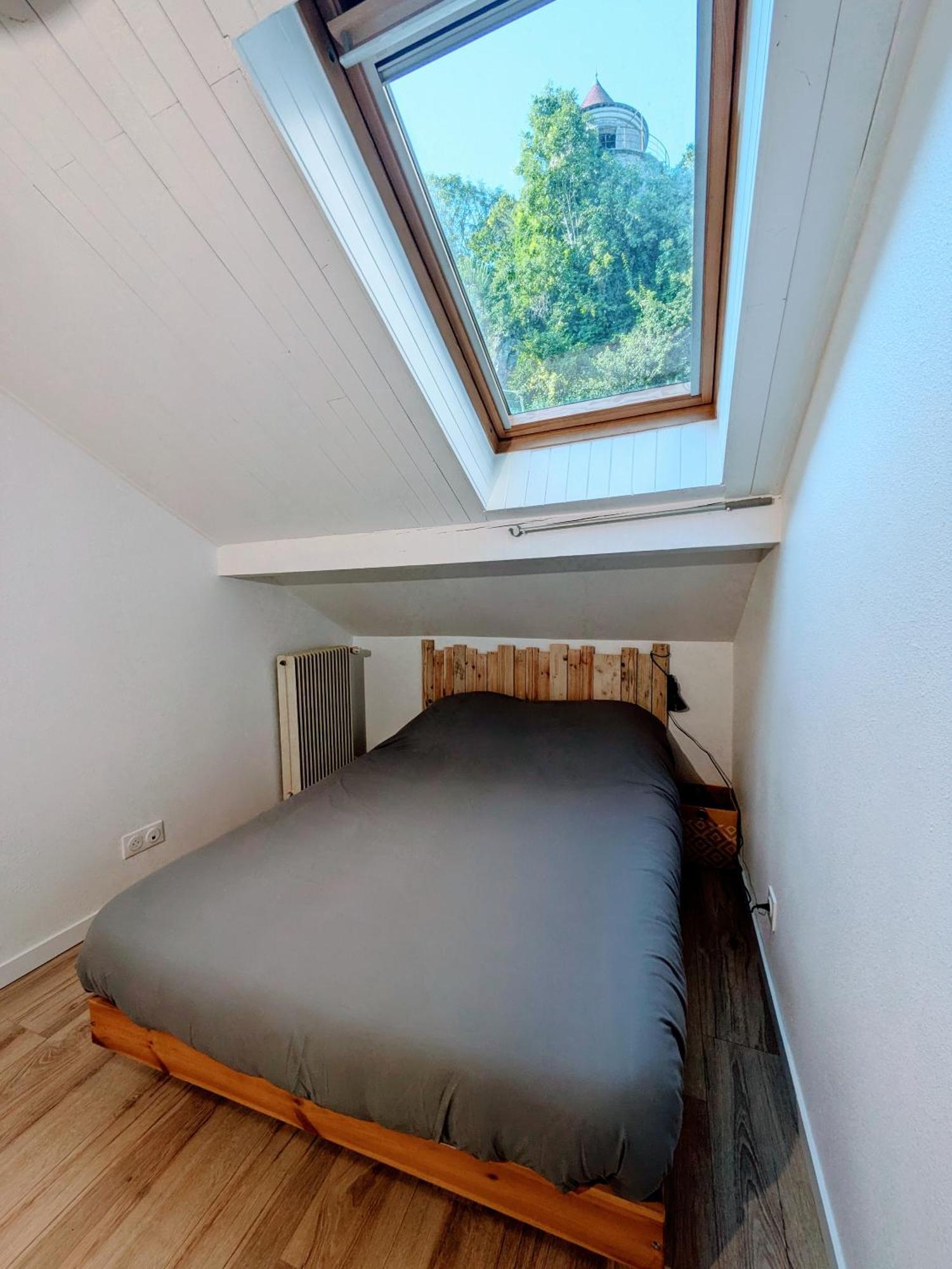 Sous La Tour Apartman Poligny  Kültér fotó