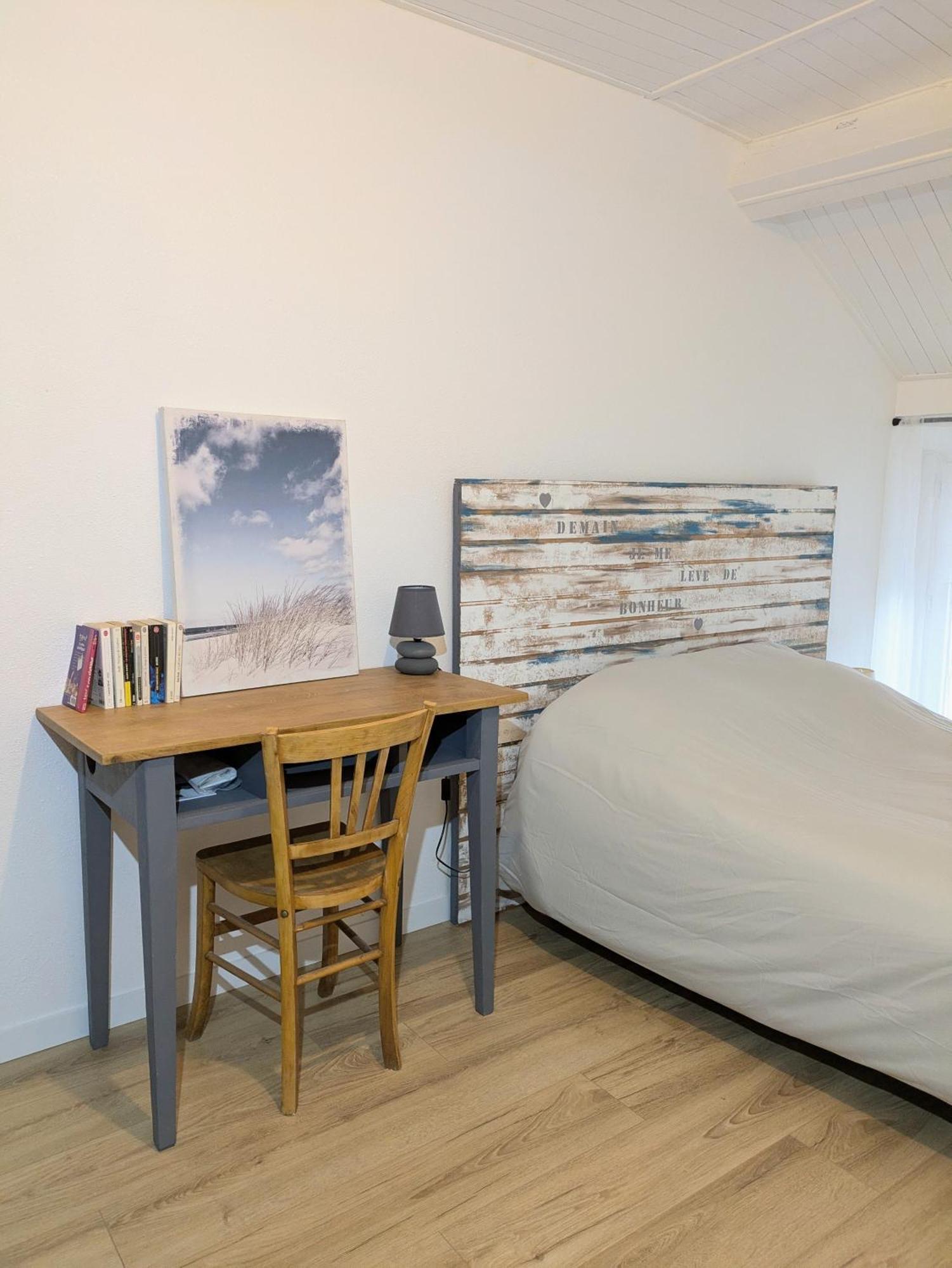 Sous La Tour Apartman Poligny  Kültér fotó