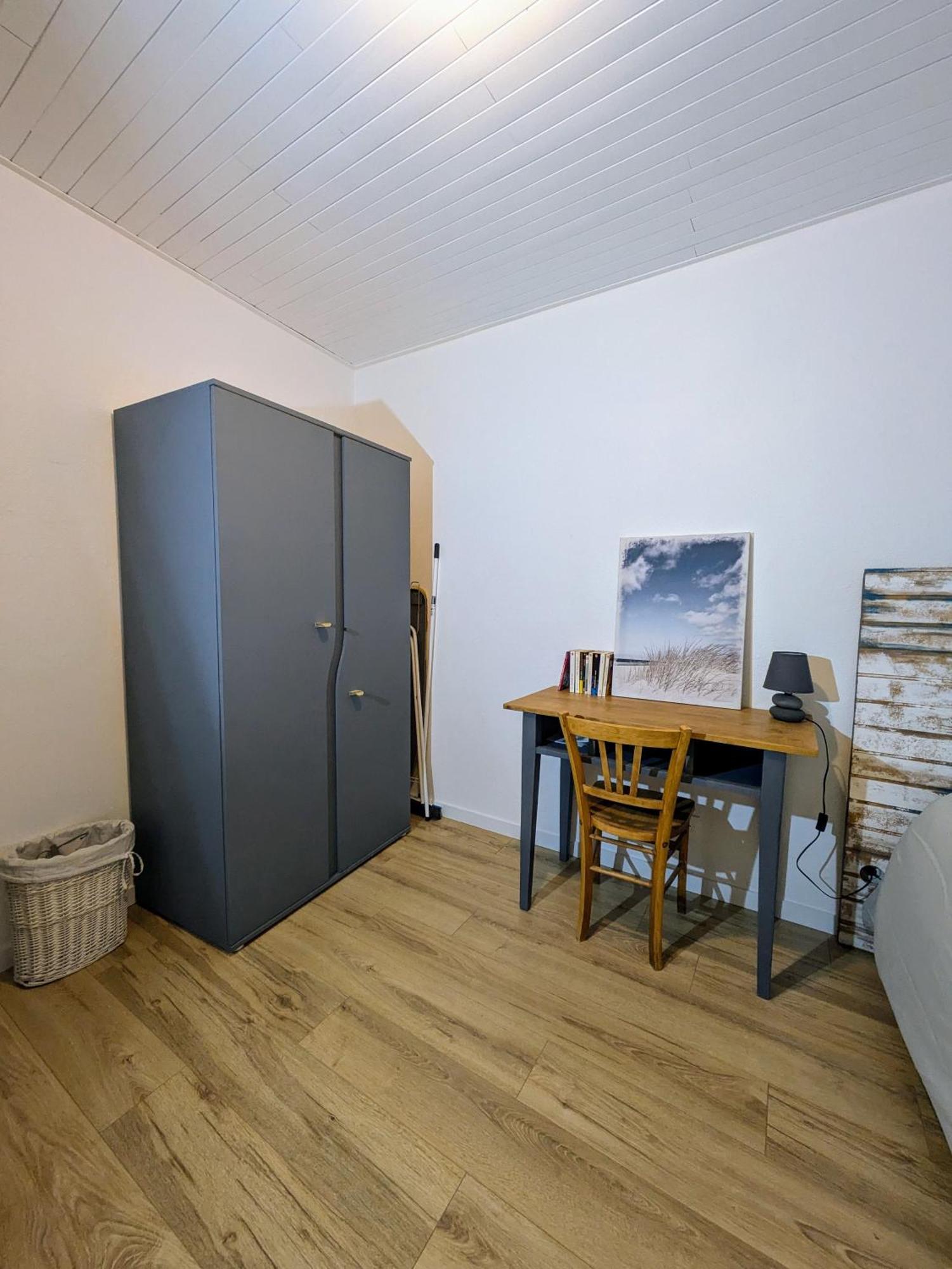 Sous La Tour Apartman Poligny  Kültér fotó