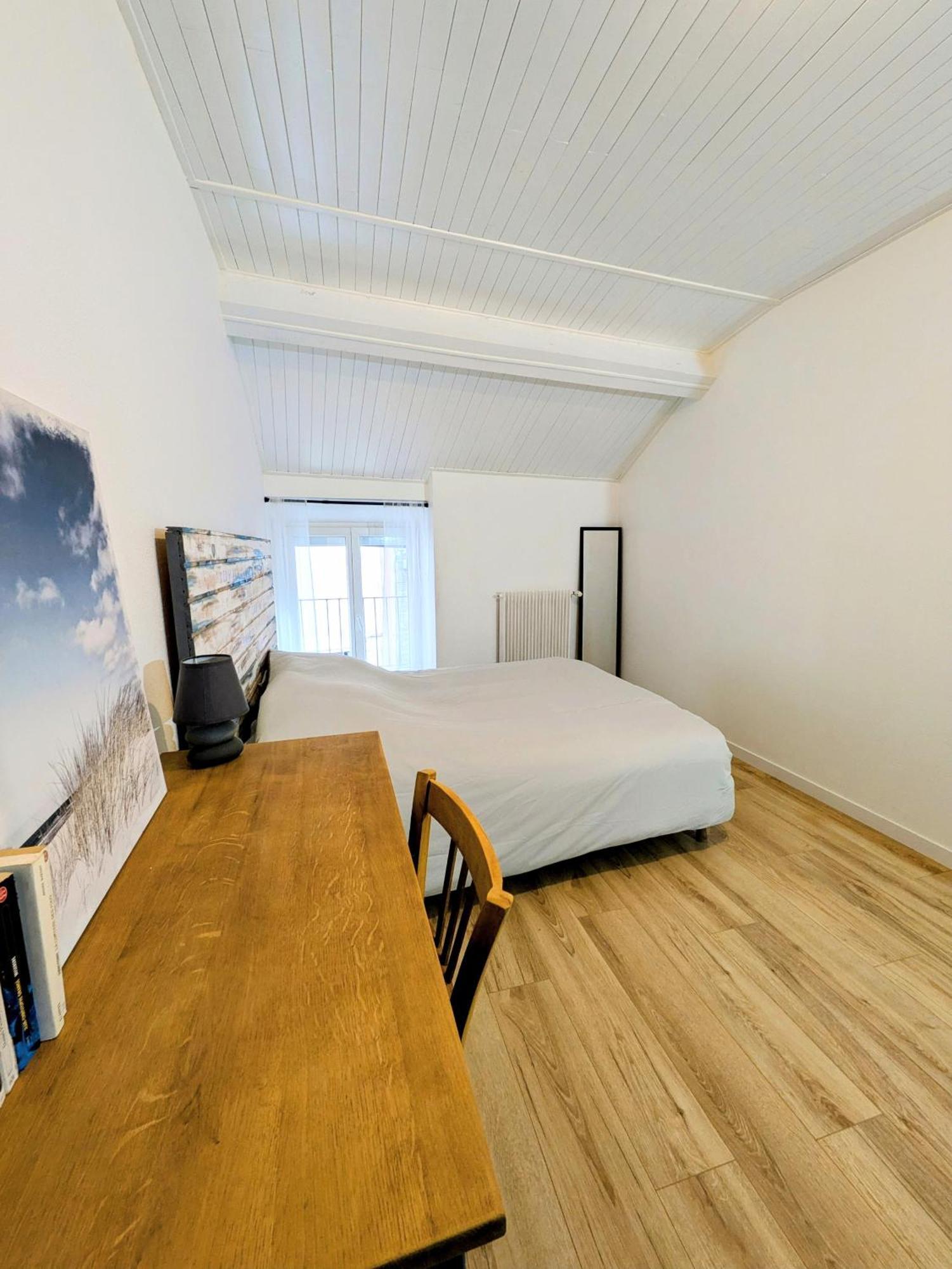Sous La Tour Apartman Poligny  Kültér fotó